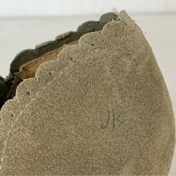 Jack Rogers NWOT Marianne Suede Leather Scalloped Edge Ankle Booties - Size 9.5 - Picture 14 of 16